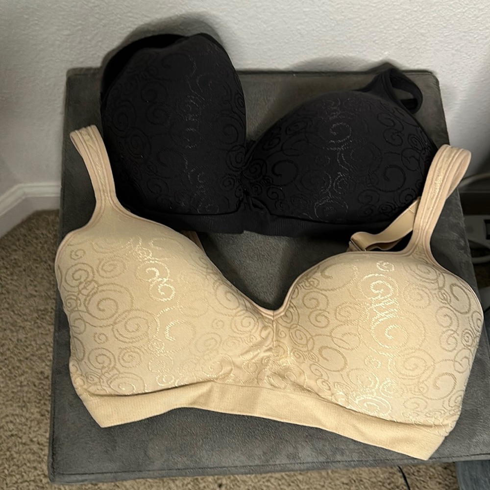 NWOT Bali wireless bra 36D NWOT 1 Black 1 Nude